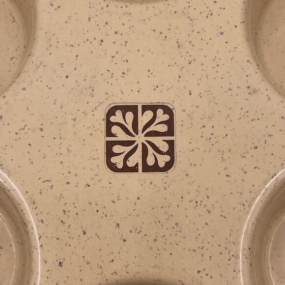 Vintage LittonWare 6 Cupcake Muffin Egg Pan #39284 Microwave or Oven Use - Picture 8 of 9